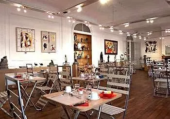 씨어터 루뱅 센트럼 호텔