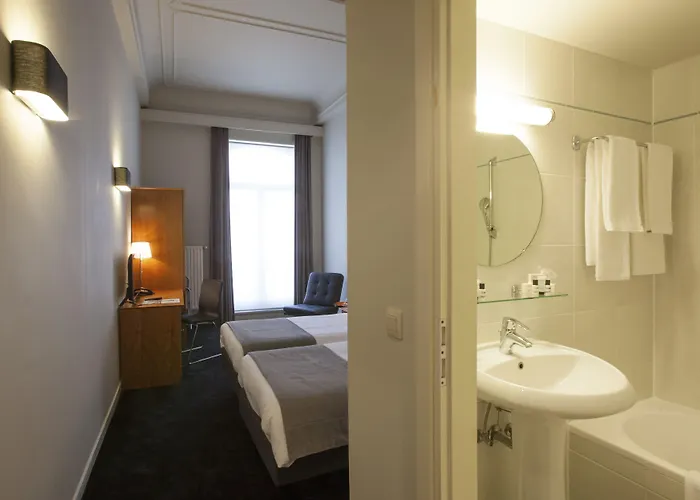 Theater Centrum فندق