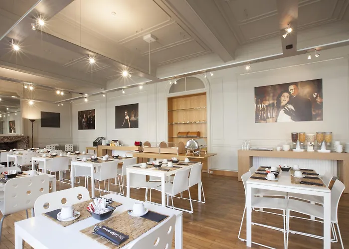 Theater Centrum فندق