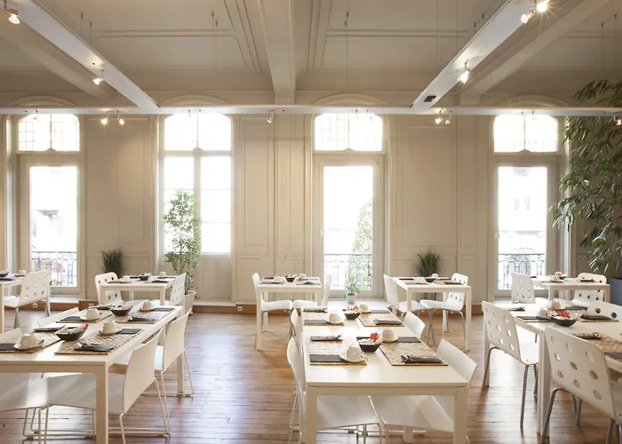 씨어터 루뱅 센트럼 3*