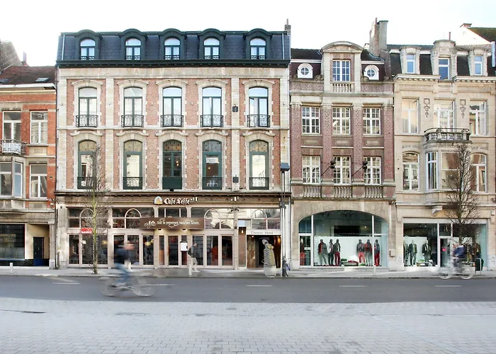 فندق Theater Centrum 3*