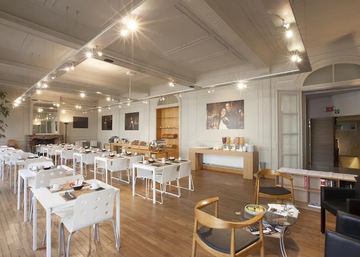 Theater Centrum 3* لوفين