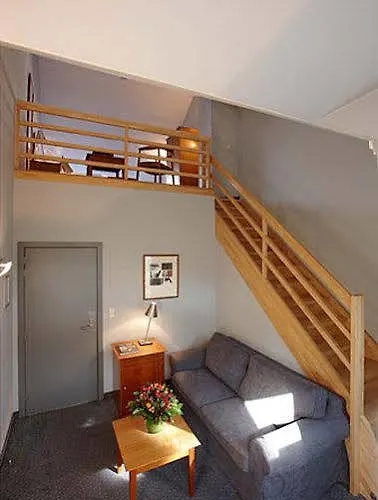 Theater Centrum فندق